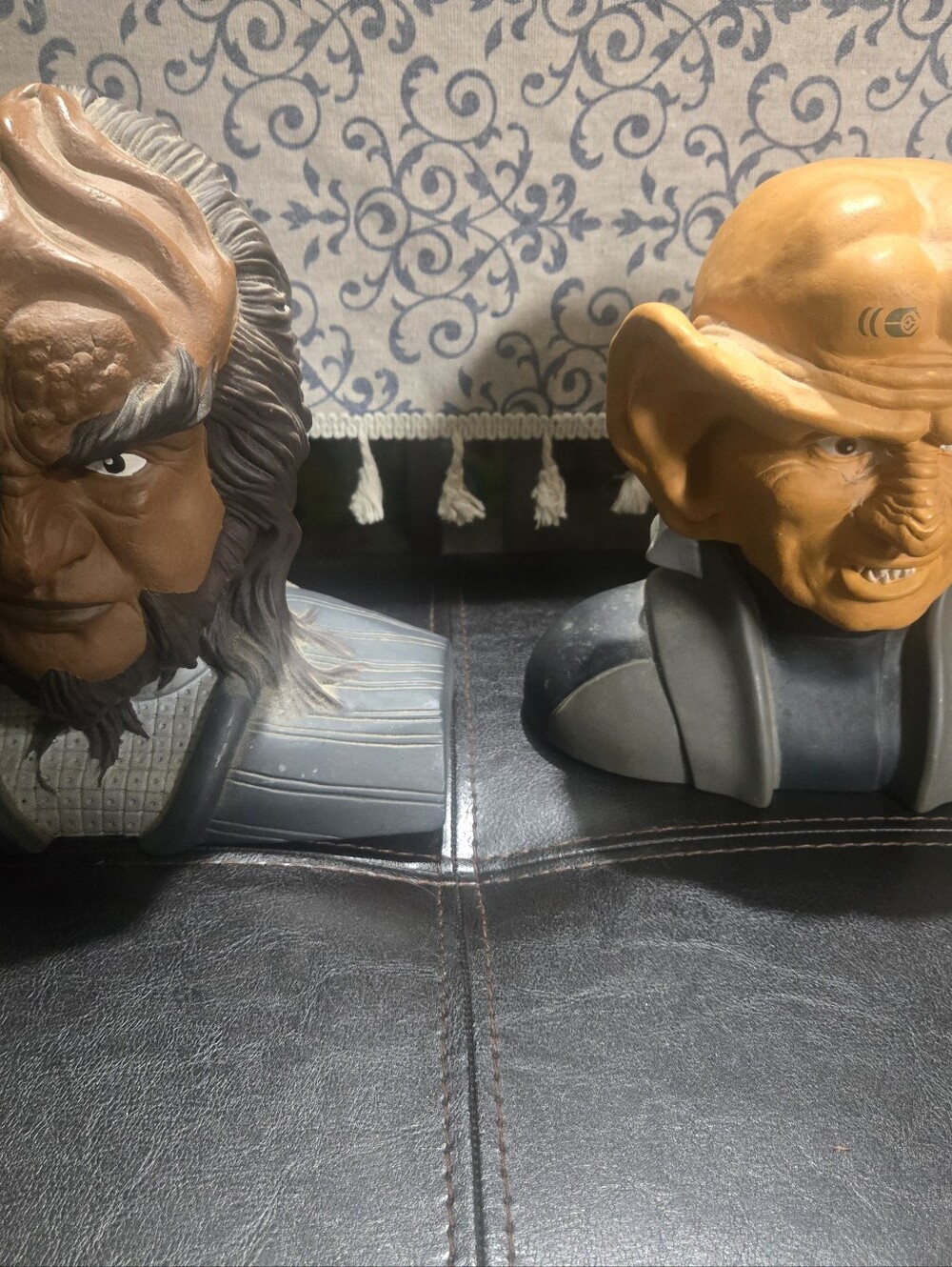 Star Trek The Next Generation Ferengi/ Klingon Saving Bank Thinkway Toys 1993